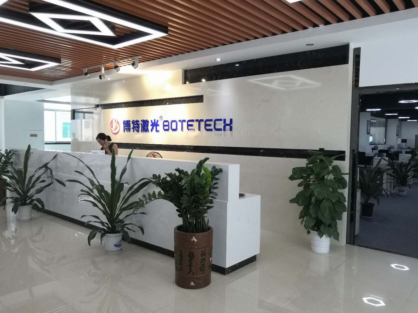 激光打標(biāo)機廠家 激光打標(biāo)機廠家